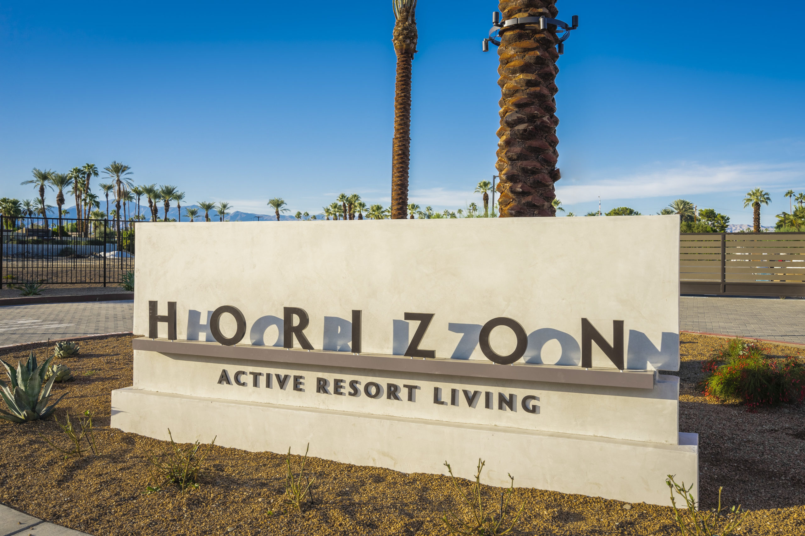 Horizon resort entry signage